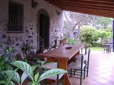 Tatil Evi Studio Apartment With Garden And Free Parking Giardini Naxos